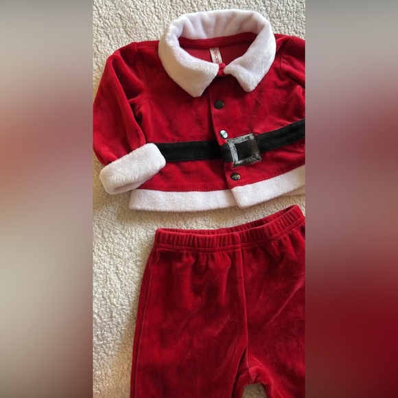 3-6 Month Cherokee Santa Outfit 🎅 - Picture 2 of 3